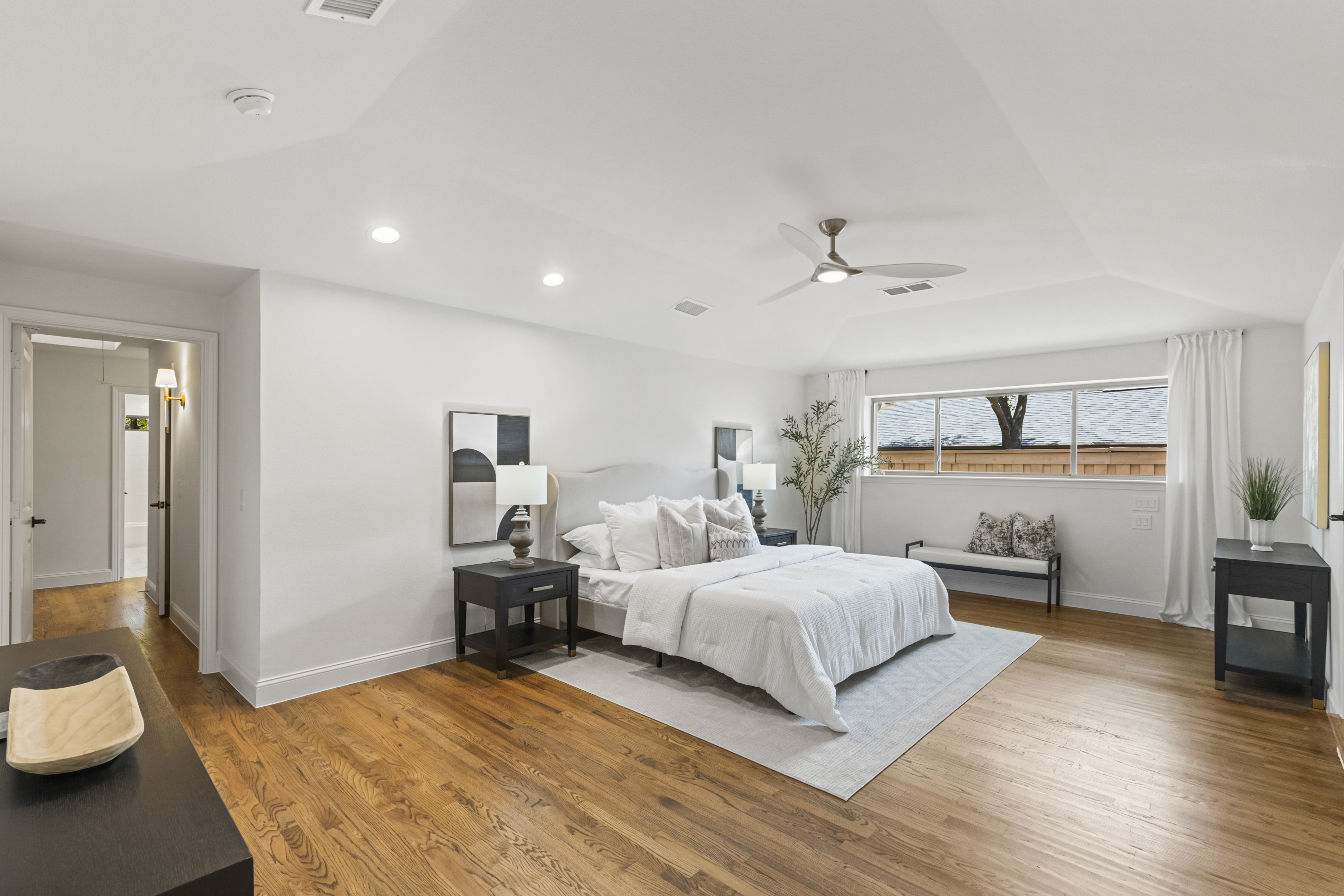 Master Suite - Bedroom project by Aspen Group